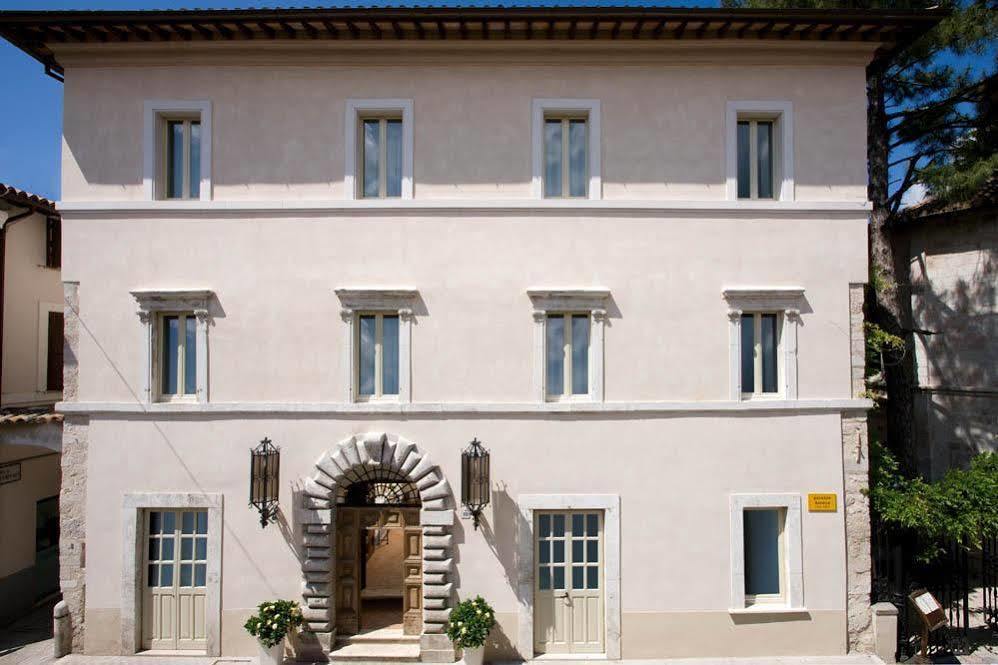 Hotel Relais & Chateaux Palazzo Seneca Norcia Exterior foto